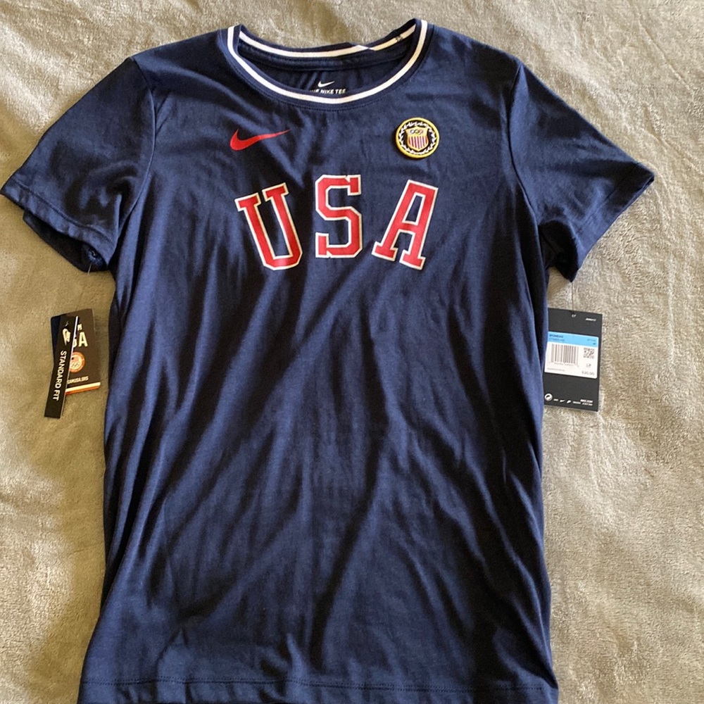 Nike tee